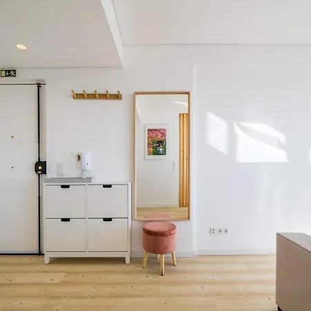 Sunset Horizon Apartment