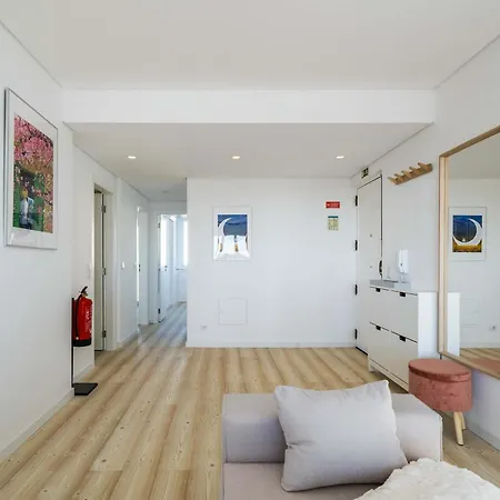 Sunset Horizon Apartment