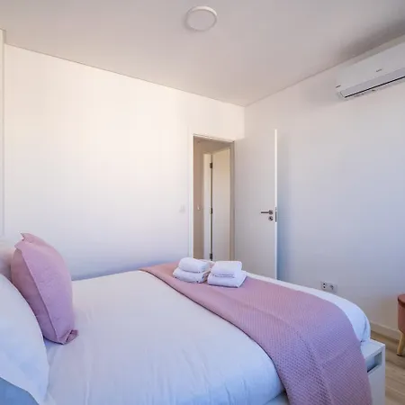 Sunset Horizon Apartment Carcavelos (Lisbon)